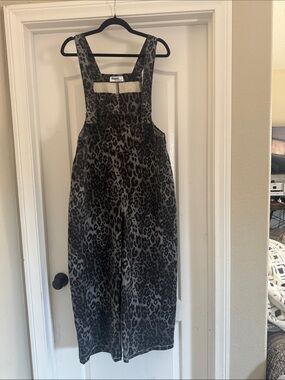 Vintage-Inspired Leopard Print Overalls - Black Gray